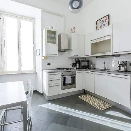White Taranto Apartman *